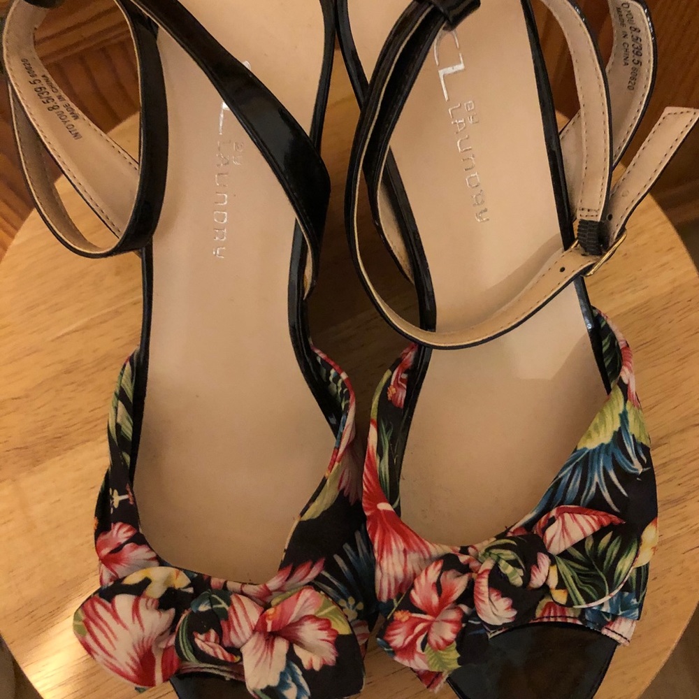 Chinese Laundry strappy wedge sandals
